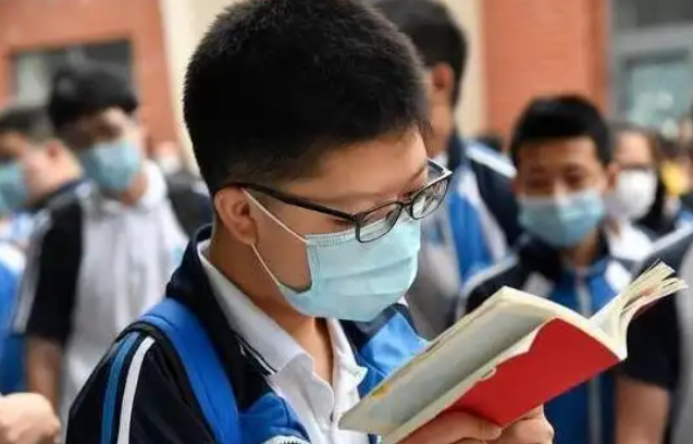 家长都希望孩子能顺畅度过学生时代墨守成规地学习升学 家长都希望孩子能顺畅度过学生时代墨守成规地学习升学